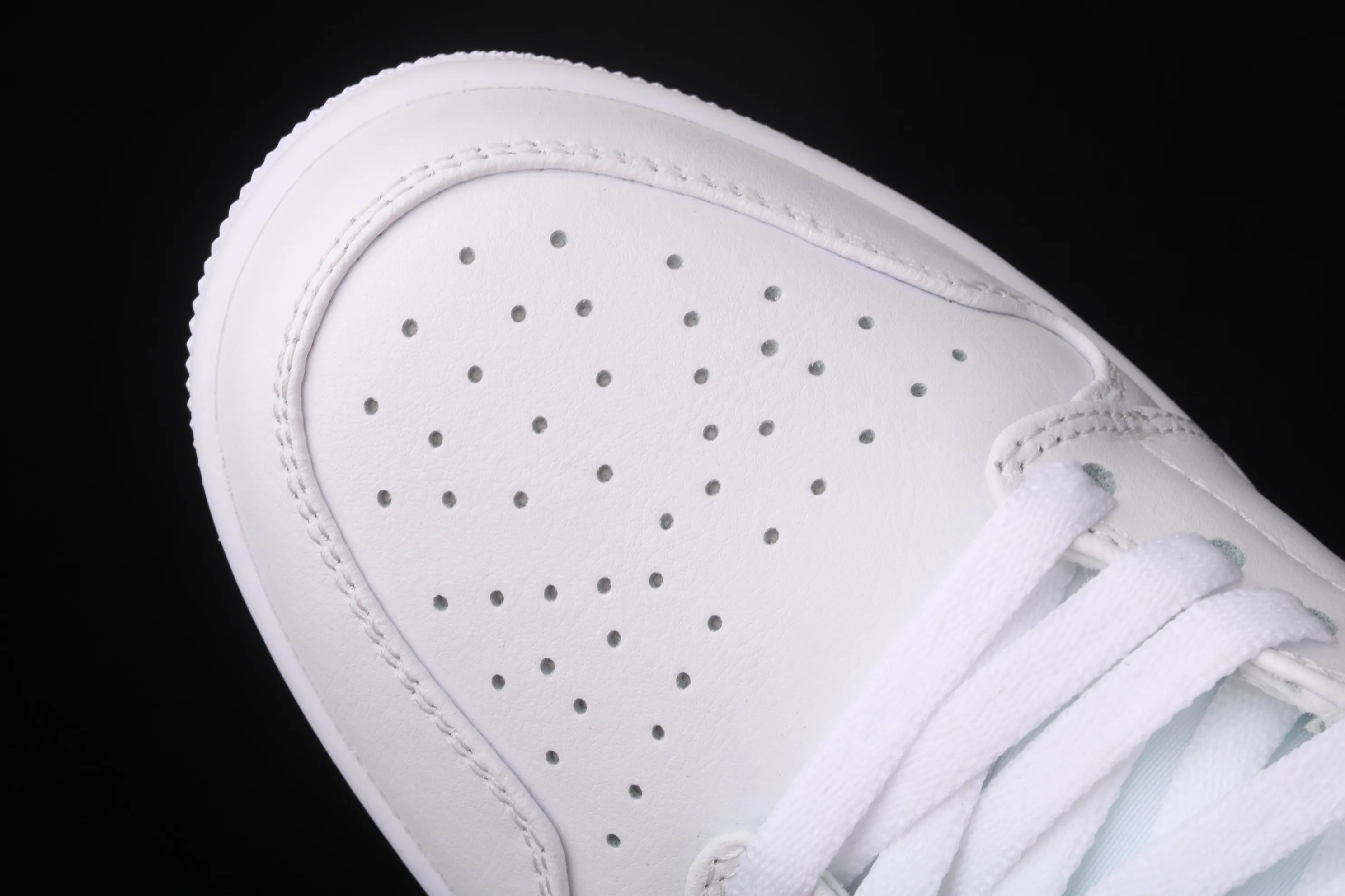 All categories Air Jordan Jordan series basketball shoes Air Jordan 1 Low New version Air Jordan 1 Low AJ1 Joe 1 low top leather cultural and leisure sports sneakers 553558-112